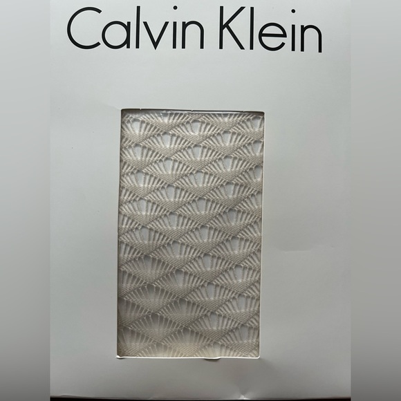 Womens Lot of 2 CALVIN KLEIN Triangular Fish Net Tights Chiffon Black Size a/b - Picture 5 of 11